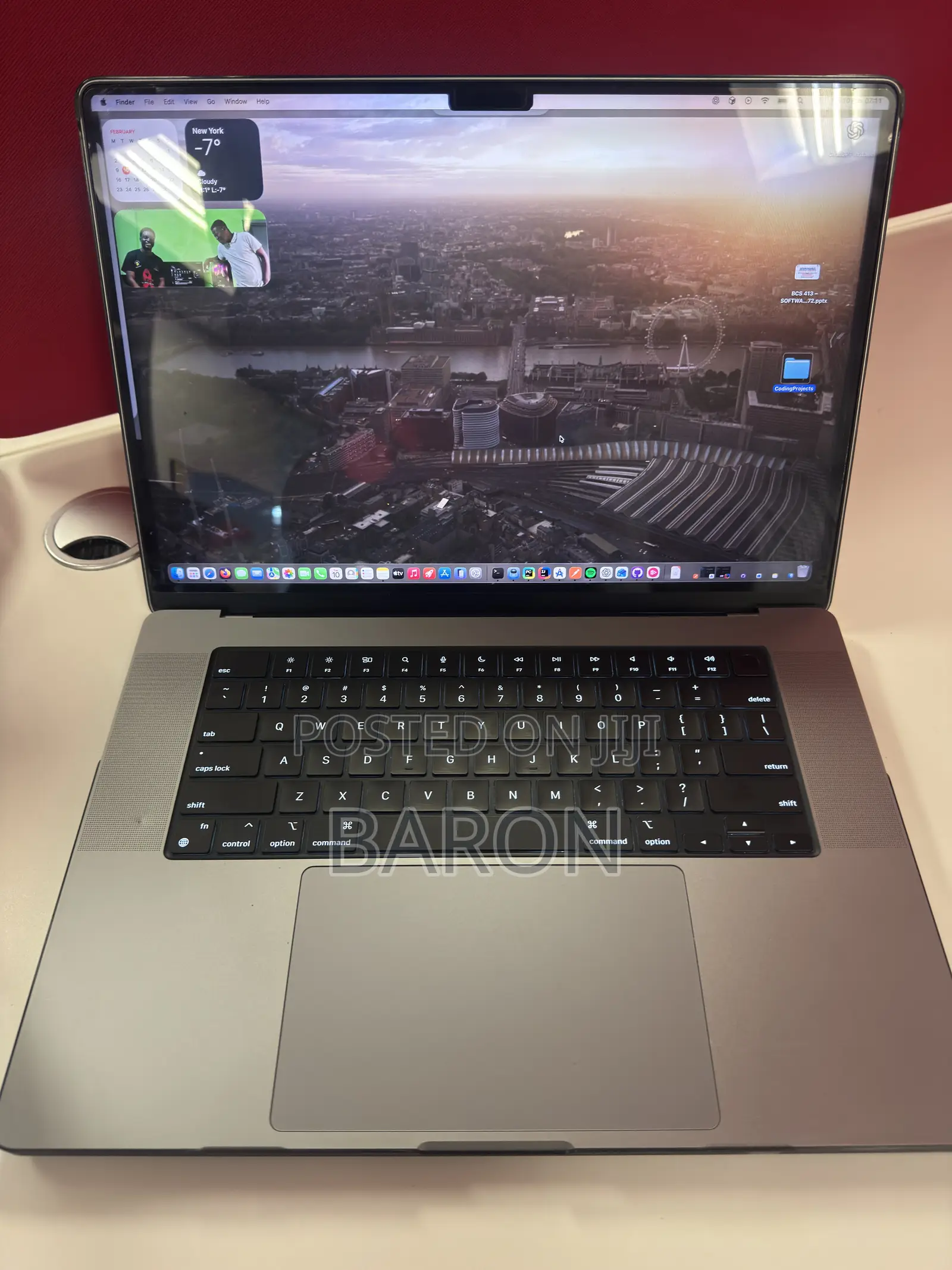 Laptop Apple MacBook Pro 2021 M1 16GB Apple M1 Pro SSD 512GB