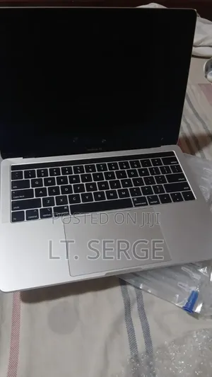 Laptop Apple MacBook Pro 2018 16GB Intel Core i7 SSD 512GB