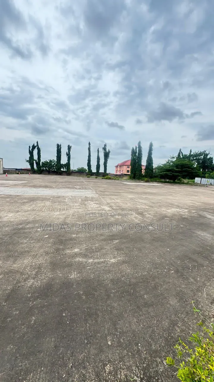4000 SQM Warehouse for Sale /Rent at Kutunse Amasaman