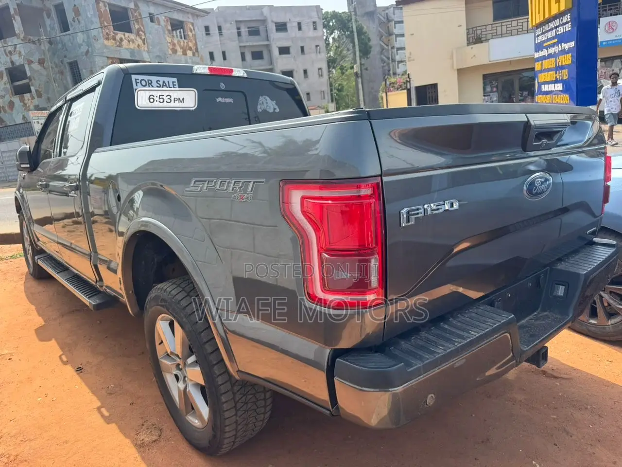 Ford F-150 Lariat 4x4 SuperCab Styleside 8 ft. box 163 in. WB 2016 Gray