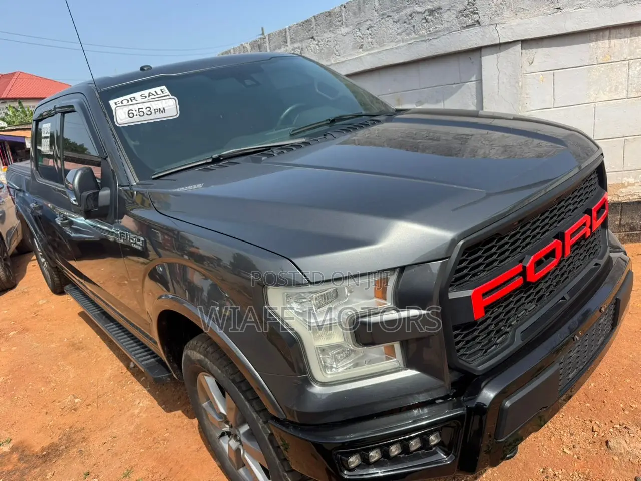 Ford F-150 Lariat 4x4 SuperCab Styleside 8 ft. box 163 in. WB 2016 Gray
