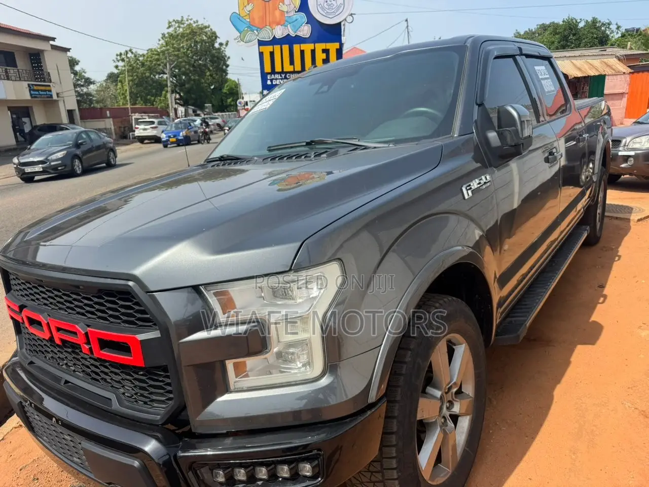 Ford F-150 Lariat 4x4 SuperCab Styleside 8 ft. box 163 in. WB 2016 Gray