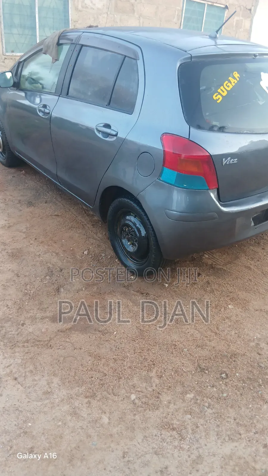 Toyota Vitz 1.3 AWD 5dr 2010 Beige