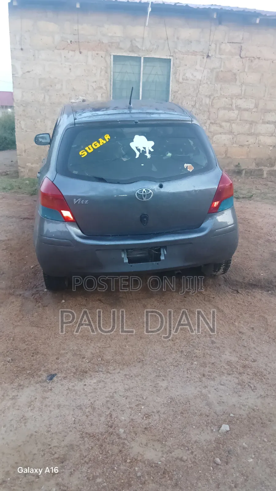 Toyota Vitz 1.3 AWD 5dr 2010 Beige