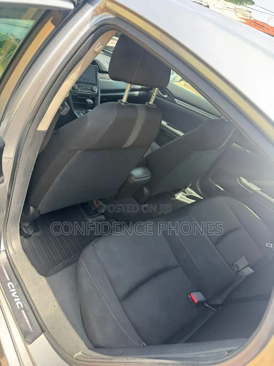 Honda Civic LX 2021 Silver