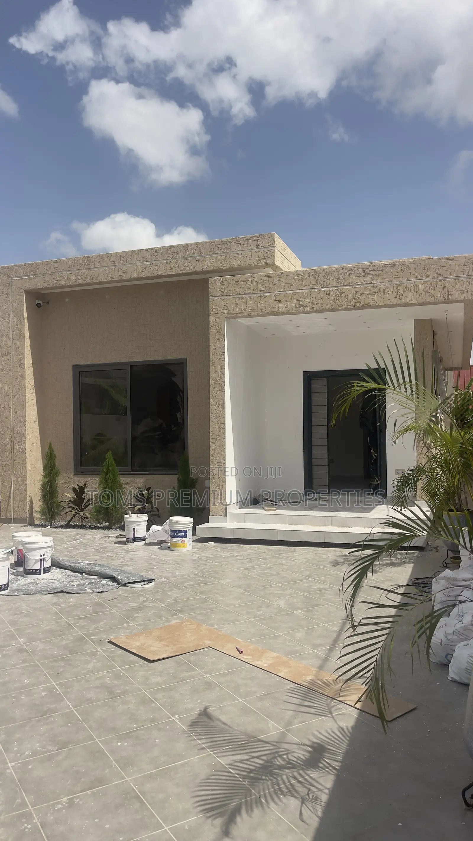 3bdrm House in West Trassaco, Ashaley Botwe for sale