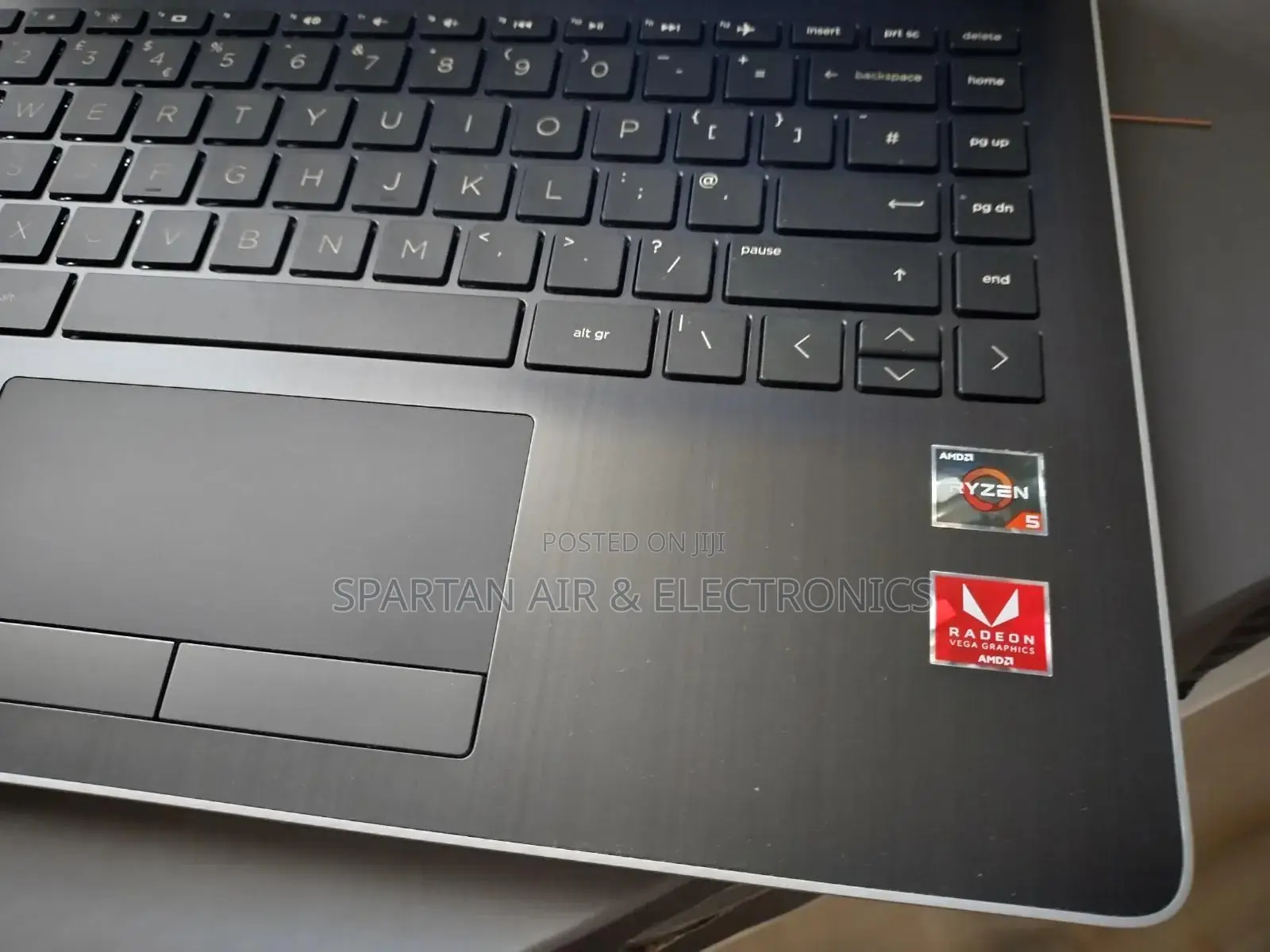 Laptop HP 14-dq2031tg 8GB AMD Ryzen 5 SSD 256GB