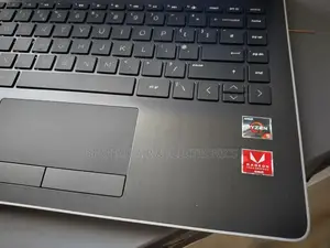 Laptop HP 14-dq2031tg 8GB AMD Ryzen 5 SSD 256GB