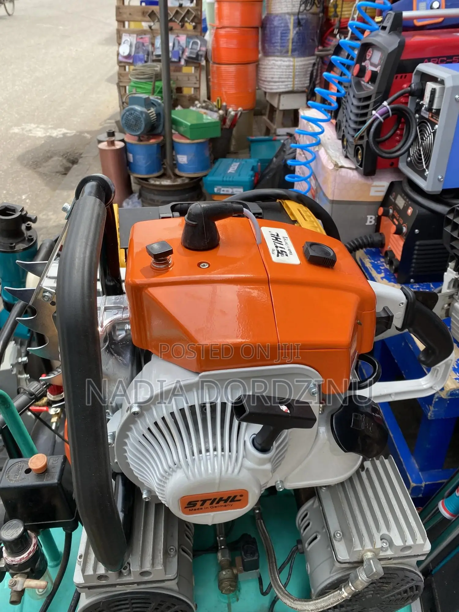 Chain Saw Machine