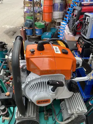 Chain Saw Machine