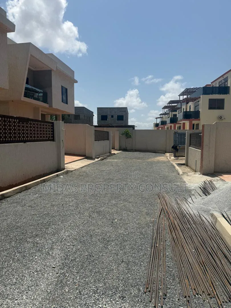4bdrm House in Serenity Estates, Manet Junction for sale