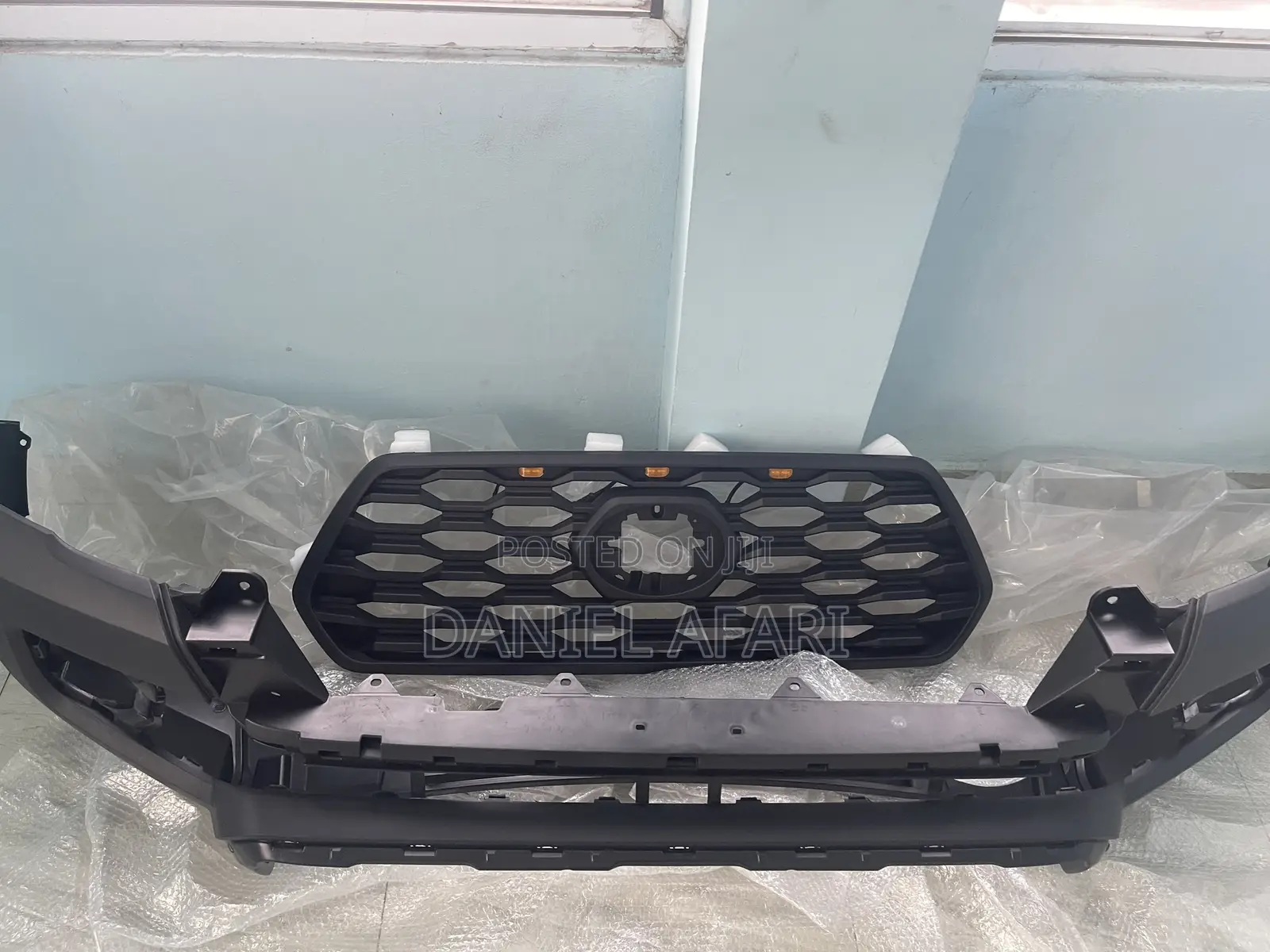 Tacoma 16-23 Front Set