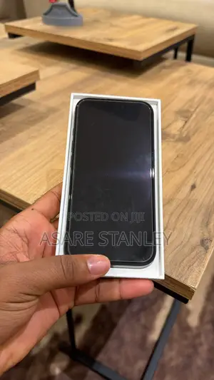 Apple iPhone 16 128 GB Black