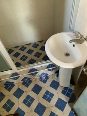 1bdrm Apartment in Estate Agency, Baatsona Total for rent
