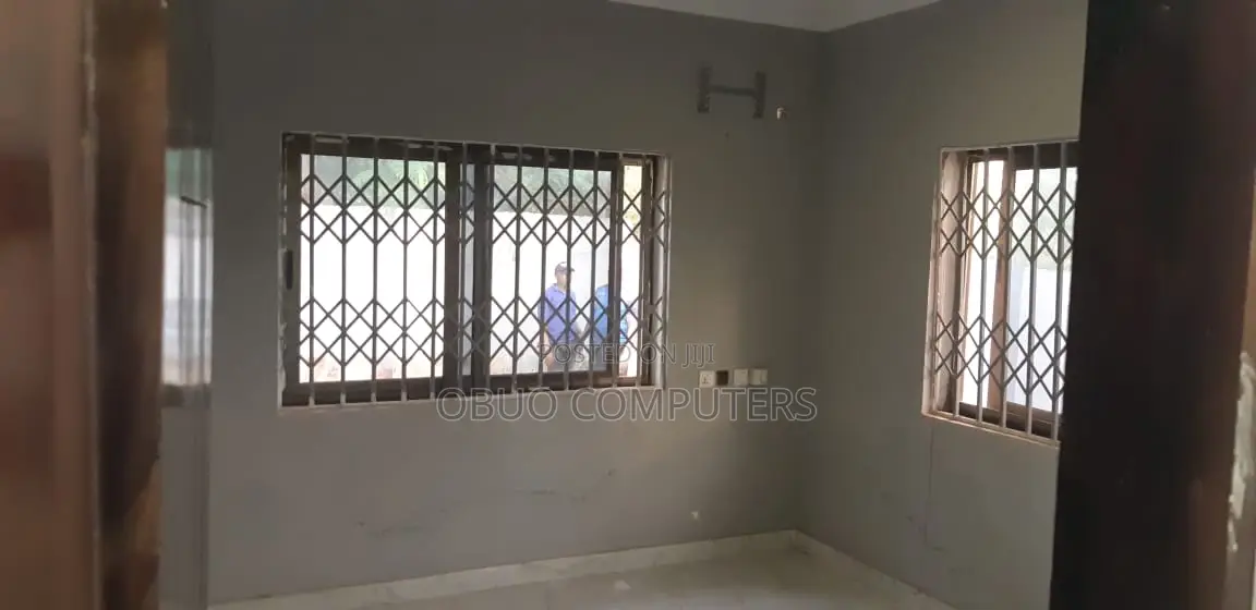 3bdrm House in Appolonia City for sale