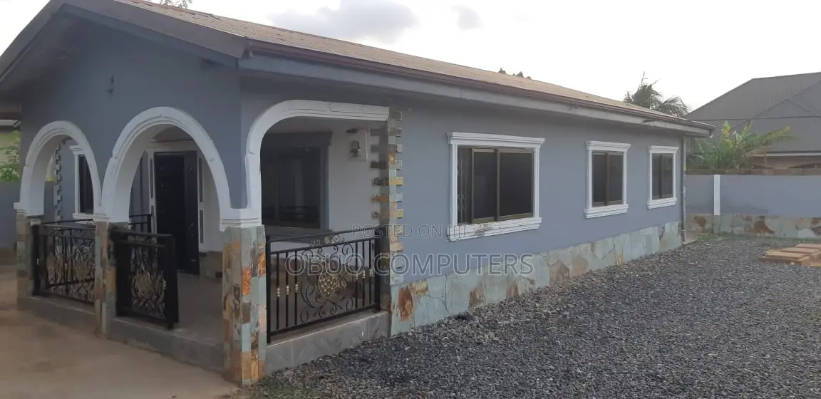 3bdrm House in Appolonia City for sale