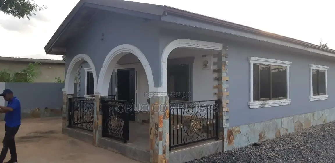 3bdrm House in Appolonia City for sale