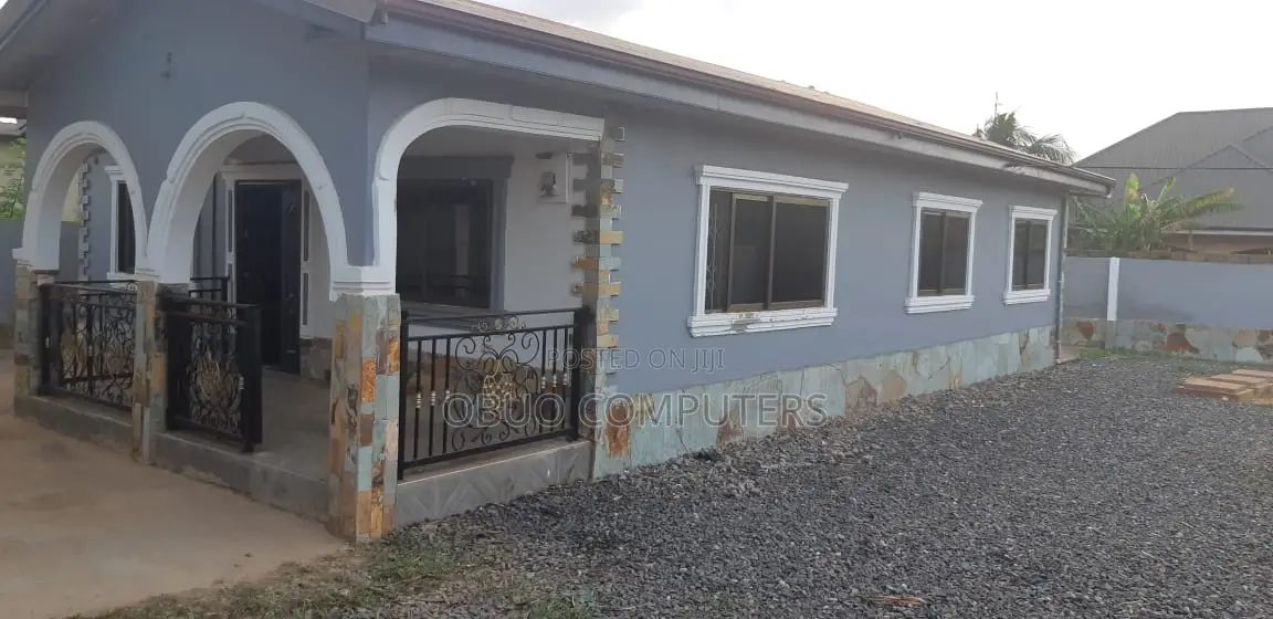 3bdrm House in Appolonia City for sale