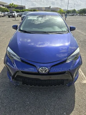 Toyota Corolla SE (1.8L 4cyl 2A) 2018 Blue