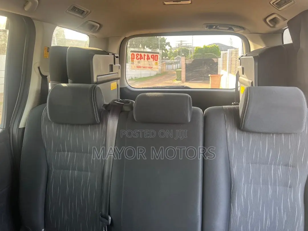 Toyota Voxy 2013 White