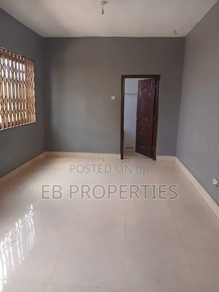 3bdrm House in Taifa, Market for rent