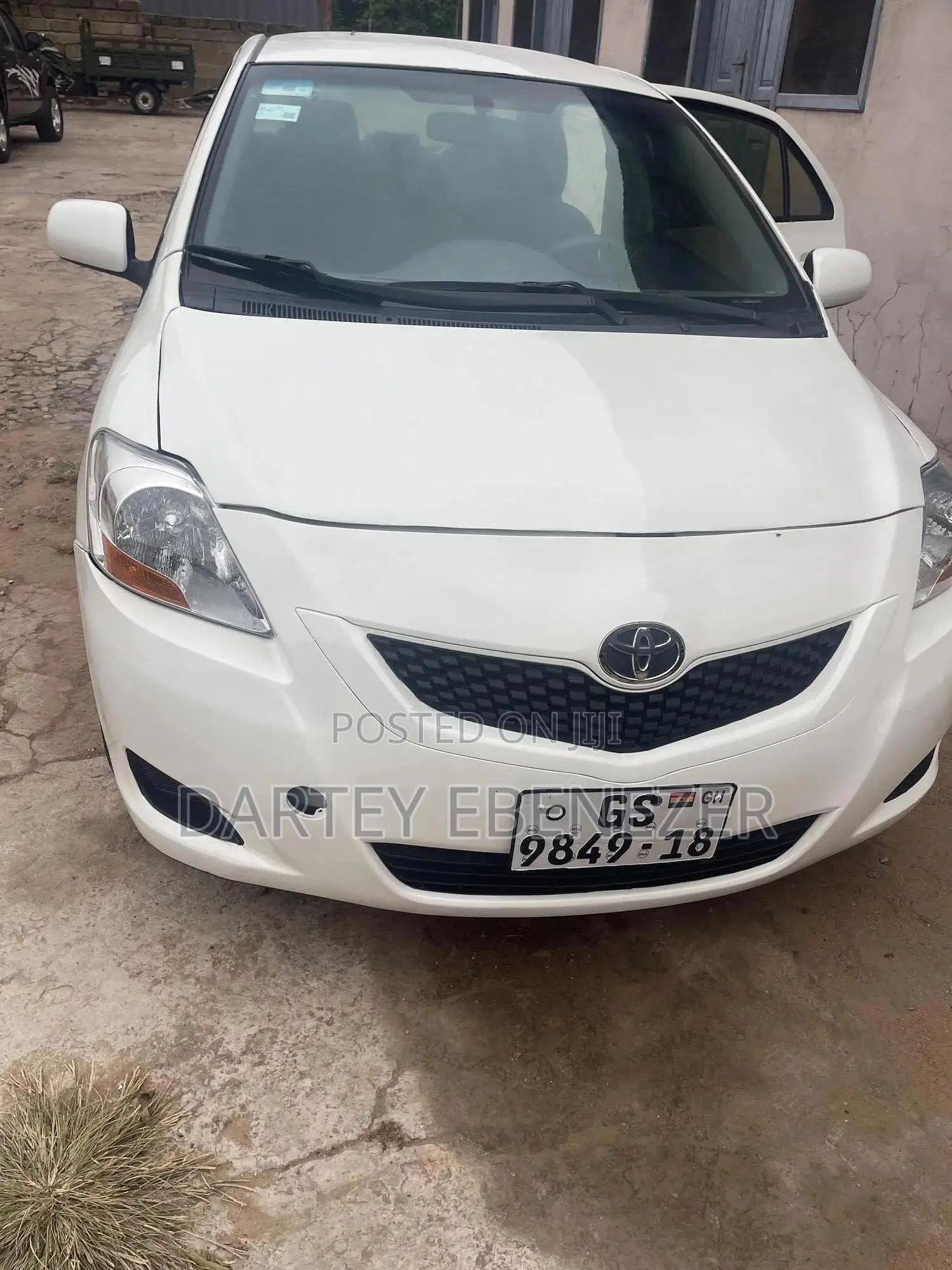 Toyota Yaris 2009 White