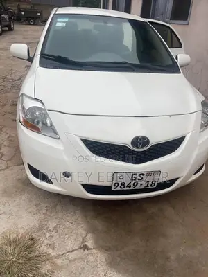 Toyota Yaris 2009 White