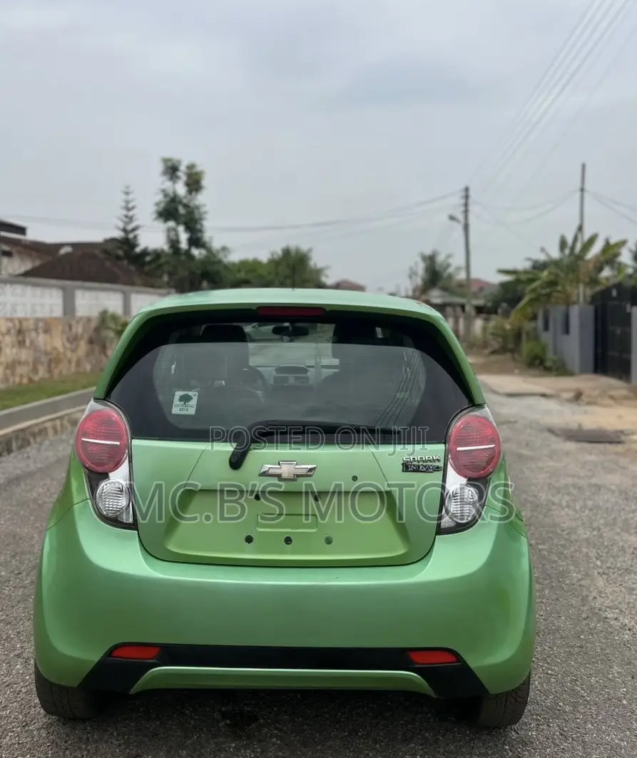 Chevrolet Spark 2015 Green