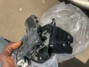 Mitsubishi Outlander 2022 2023 2024 2025 Boot Lock