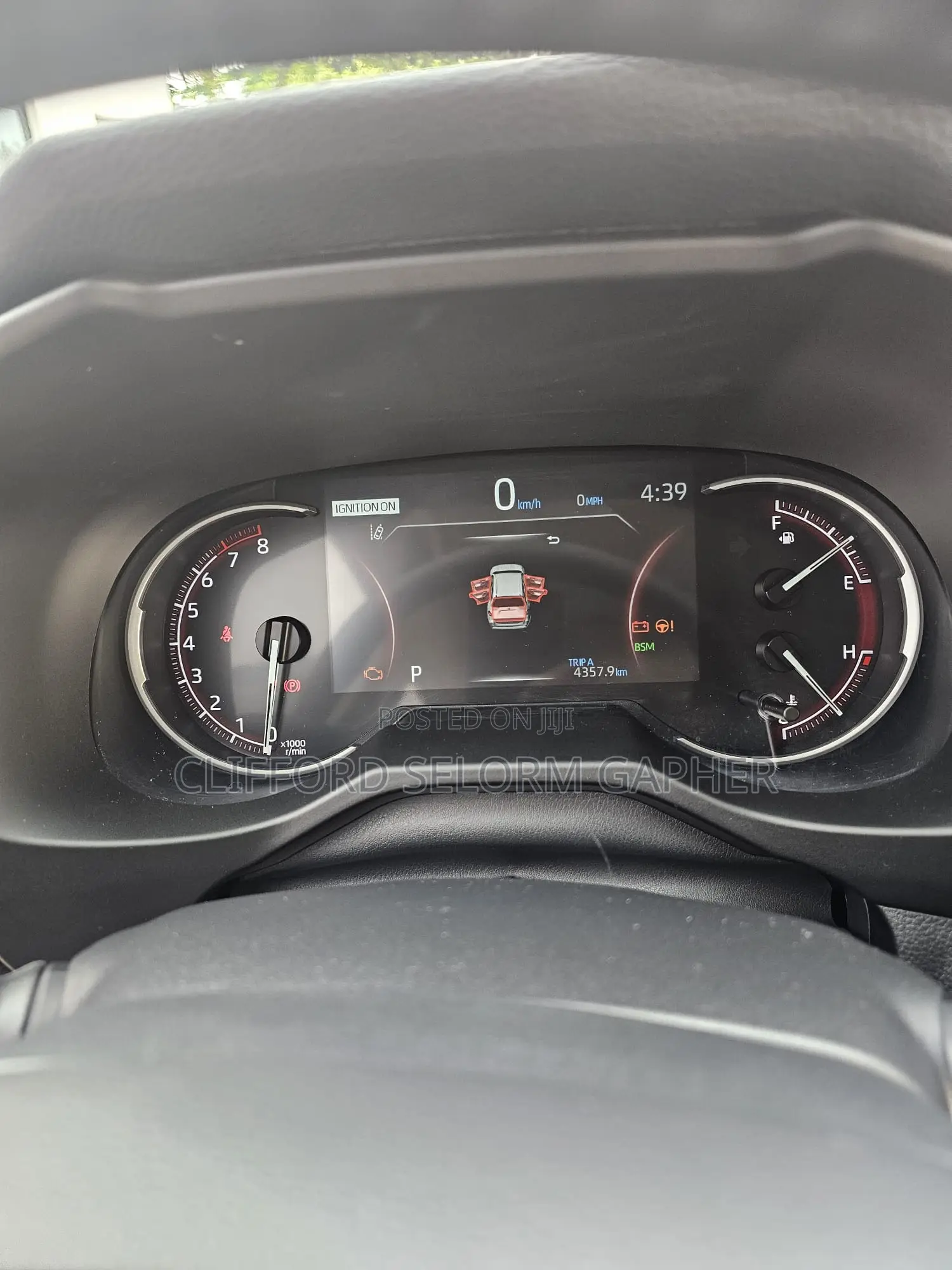 Toyota RAV4 XLE Premium AWD 2024 Gray