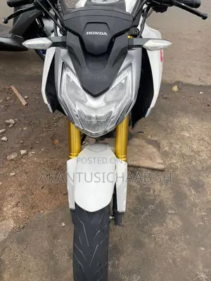 Honda CB 2023 White