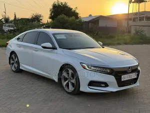 Honda Accord Touring 2018 White