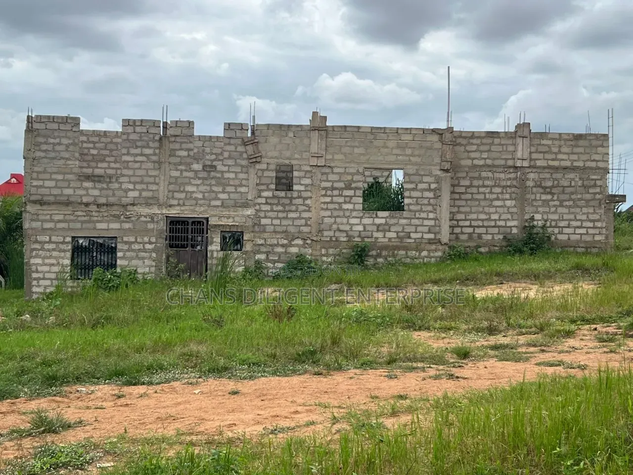 10bdrm House in Chans Estate Agency, Atwima Kwanwoma for sale