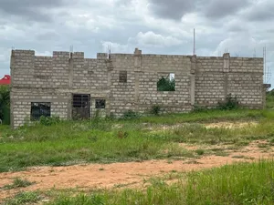 10bdrm House in Chans Estate Agency, Atwima Kwanwoma for sale