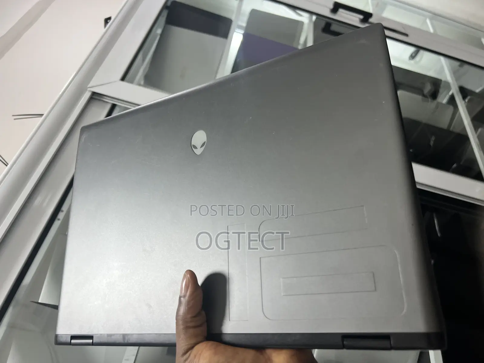 Laptop Alienware M16 R2 16GB Intel Core Ultra 7 SSD 1T