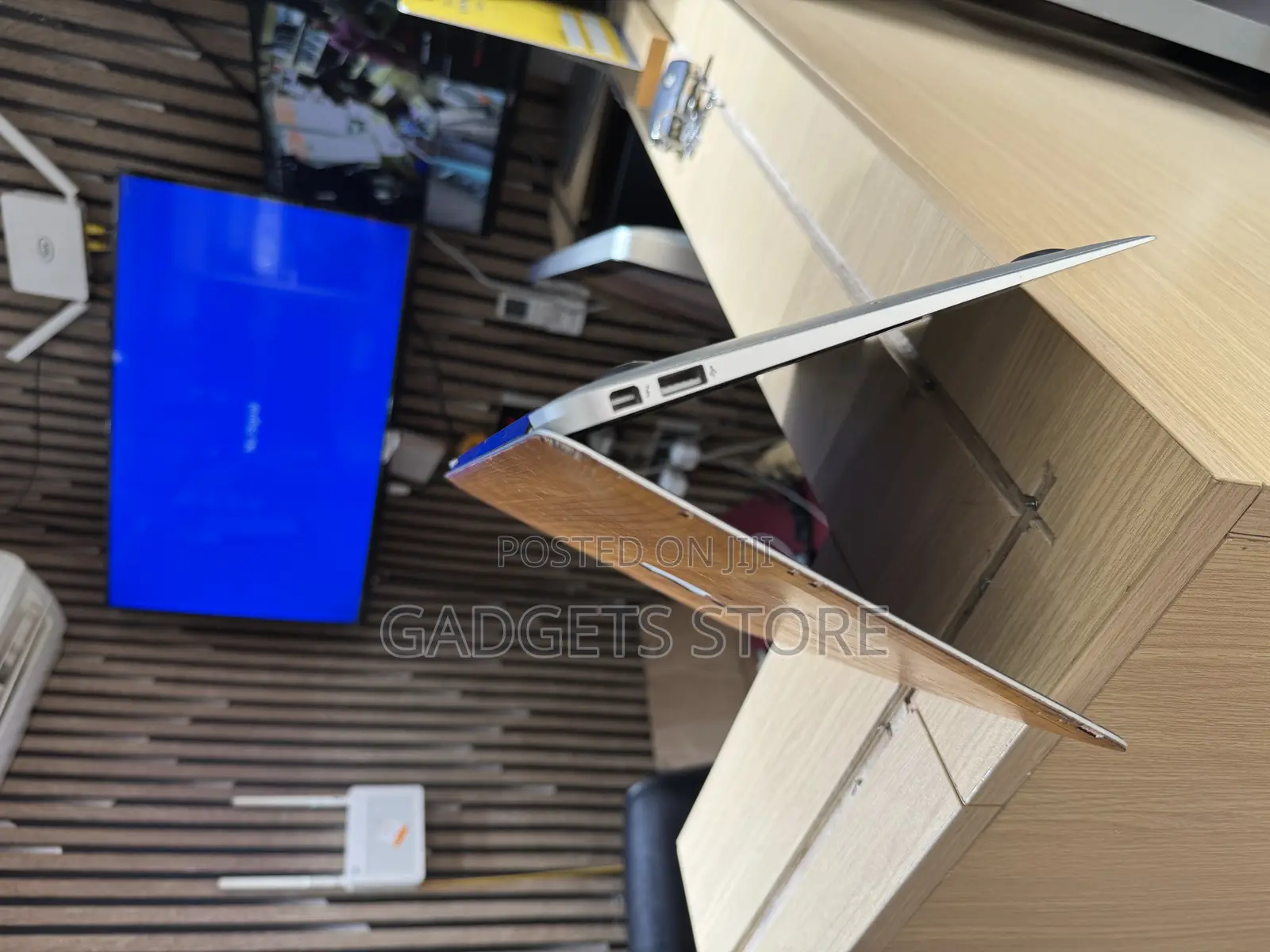 Laptop Apple MacBook Air 4GB Intel Core i5 SSD 128GB