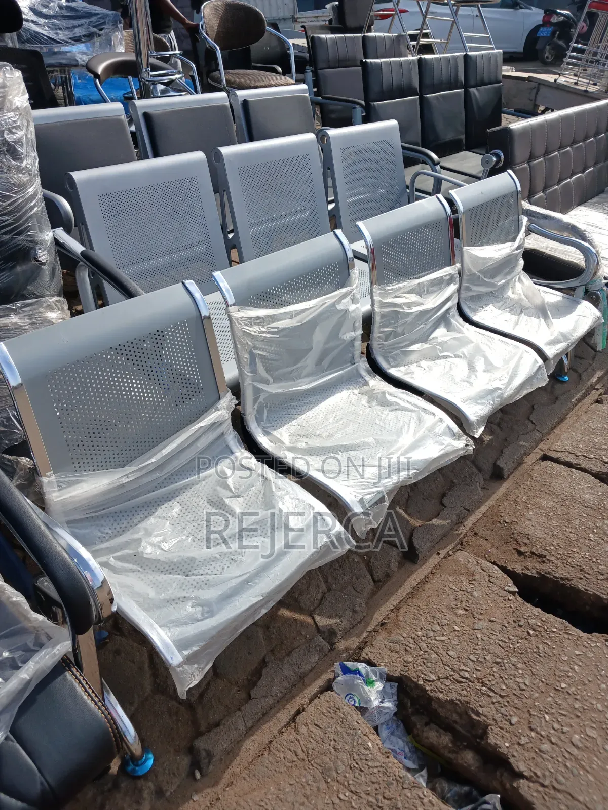 4in1 Visitors Chair