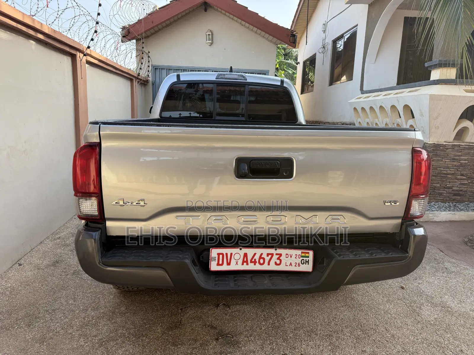 Toyota Tacoma SR5 Double Cab 6' Bed V6 AT 2023 Silver