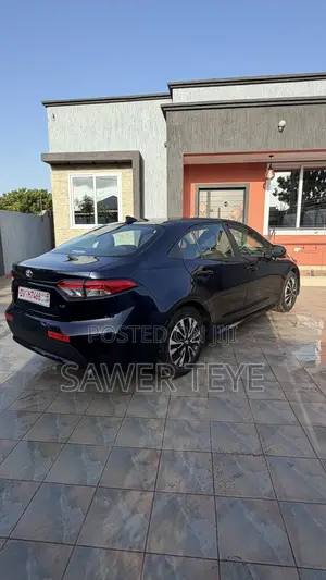 Toyota Corolla LE 2022 Blue