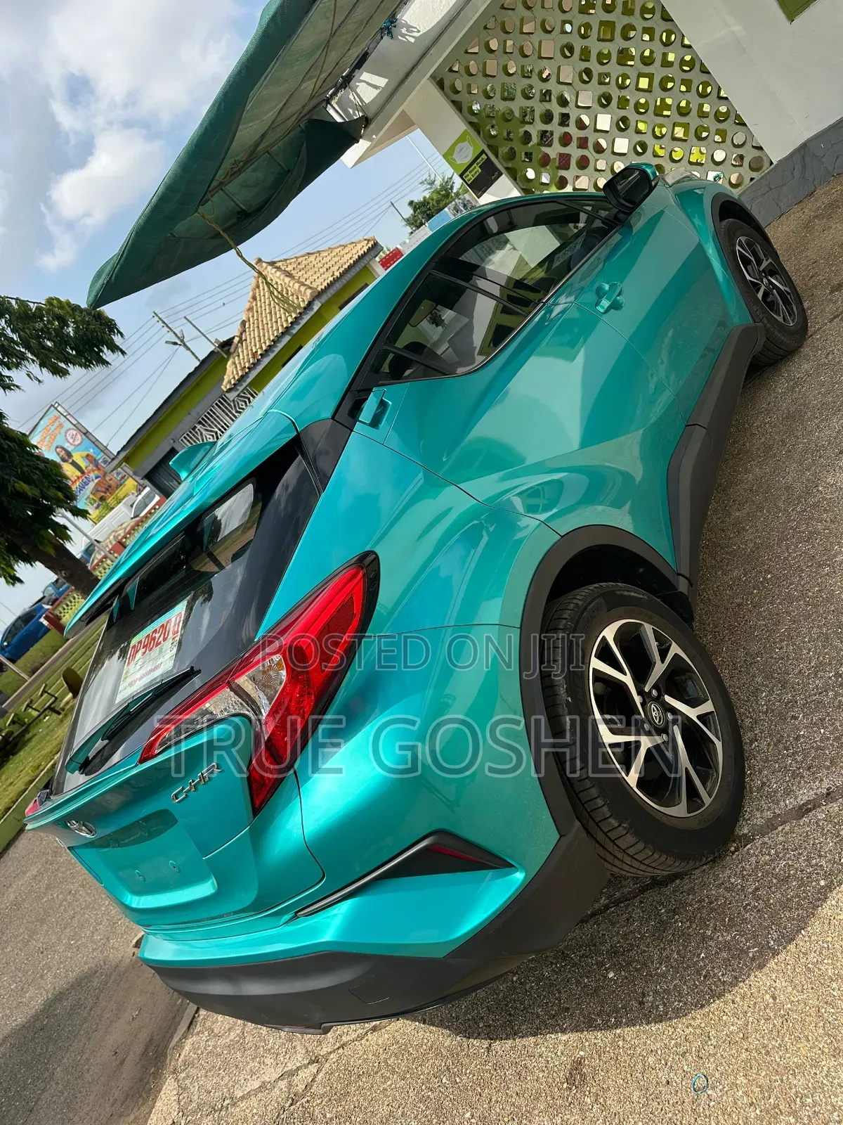 Toyota C-HR Limited 2021 Green