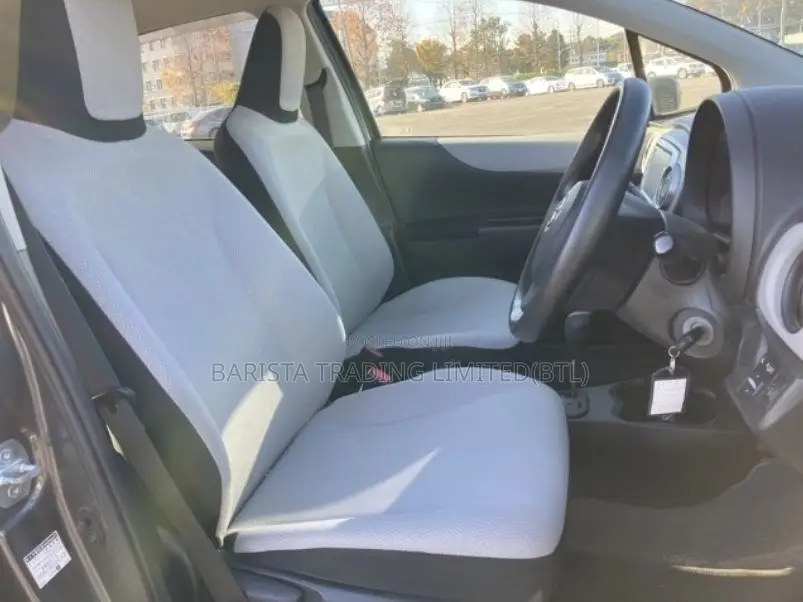 Toyota Vitz 1.3 AWD 5dr 2013 Black