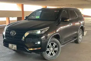 Toyota Fortuner 2.7 AWD 2023 Black