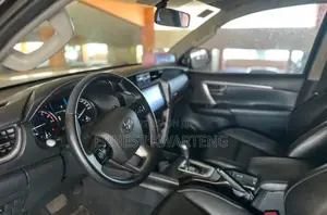 Toyota Fortuner 2.7 AWD 2023 Black