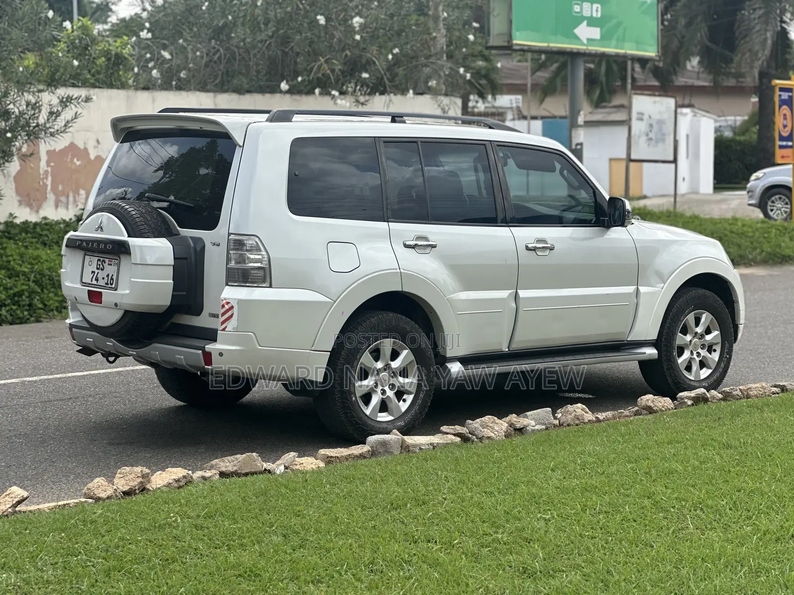 Mitsubishi Pajero 2016 White