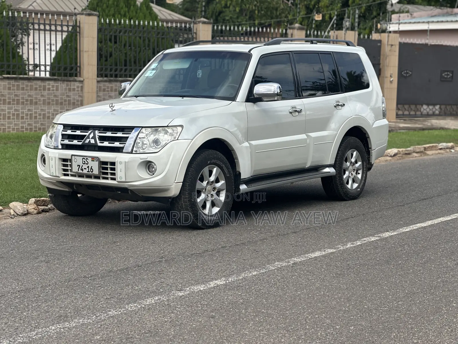 Mitsubishi Pajero 2016 White