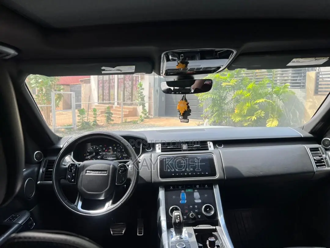 Land Rover Range Rover 5.0L V8 Supercharged 2019 White