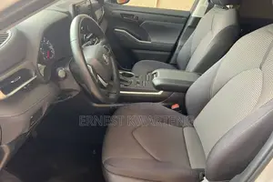 Toyota Highlander 2022 Gray