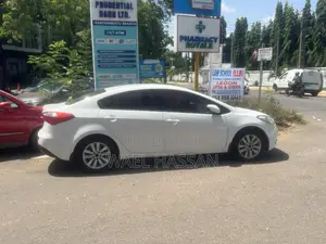 Kia Cerato 2013 White
