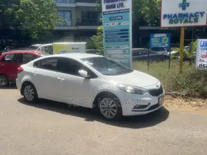 Kia Cerato 2013 White