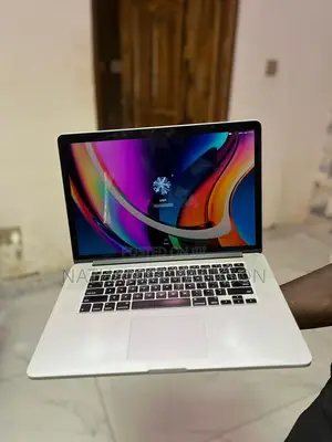 Laptop Apple MacBook Pro 16GB Intel Core i7 SSD 256GB